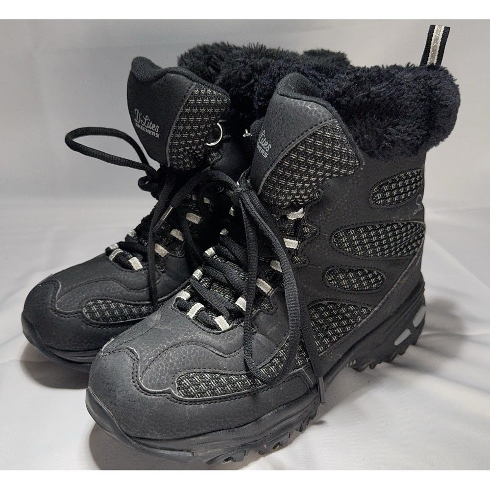 Skechers Women's D'Lites Winter Boot, Black Size 6 Fur